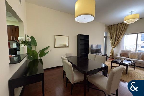 Close to metro I Lake view I High floor